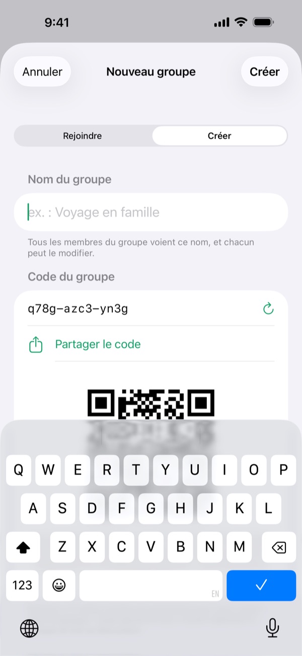 L’écran Nouveau groupe avec le nom Ski trip, un code généré, un bouton Partager le code et le code QR du groupe.