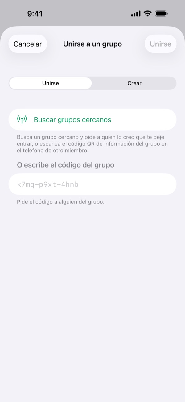 La pantalla Unirse a un grupo con Buscar grupos cercanos, Escanear código QR y un campo para escribir un código.